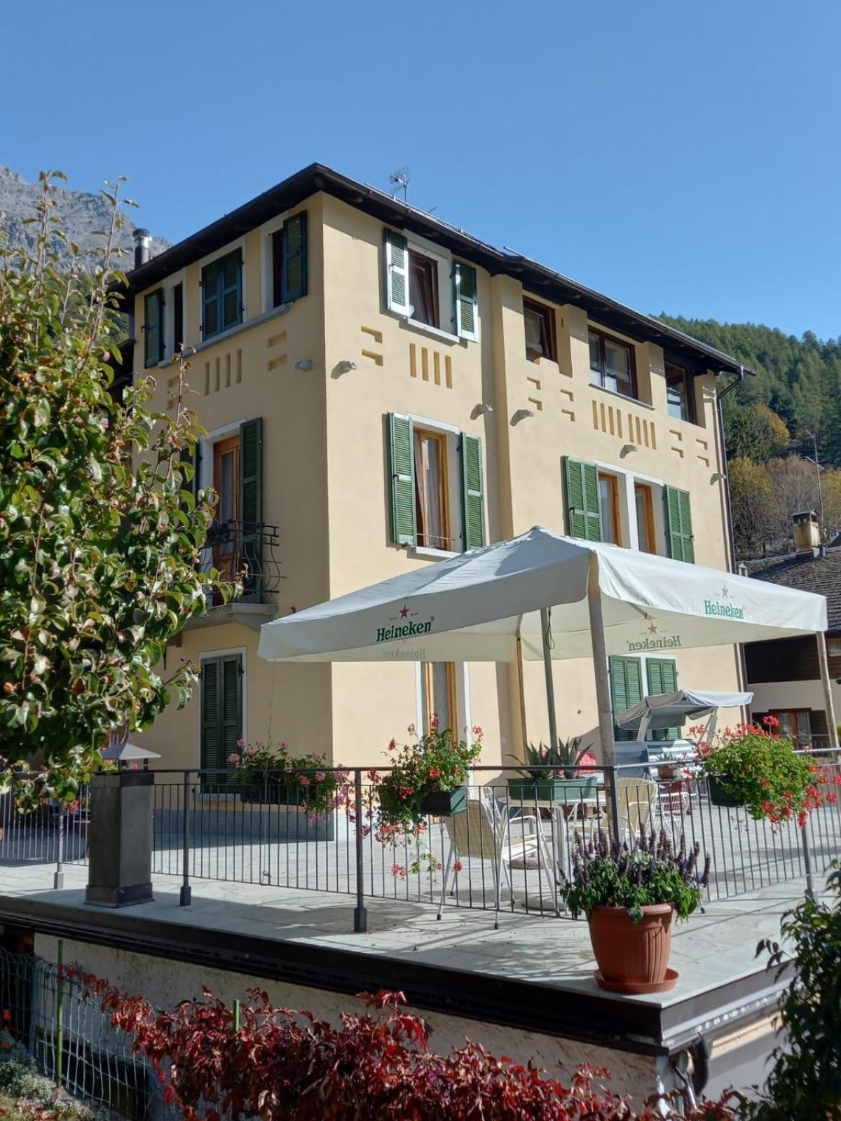 Appartamenti Via Monte Braulio 19 ボルミオ エクステリア 写真